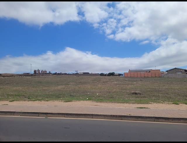 8,063M² VACANT LAND FOR SALE IN LOUWVILLE